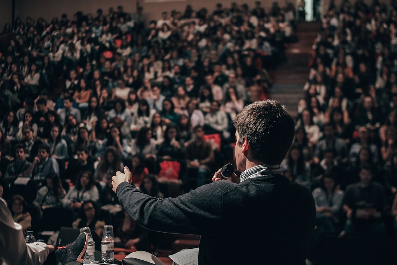 Interpreter working at an international multilingual event